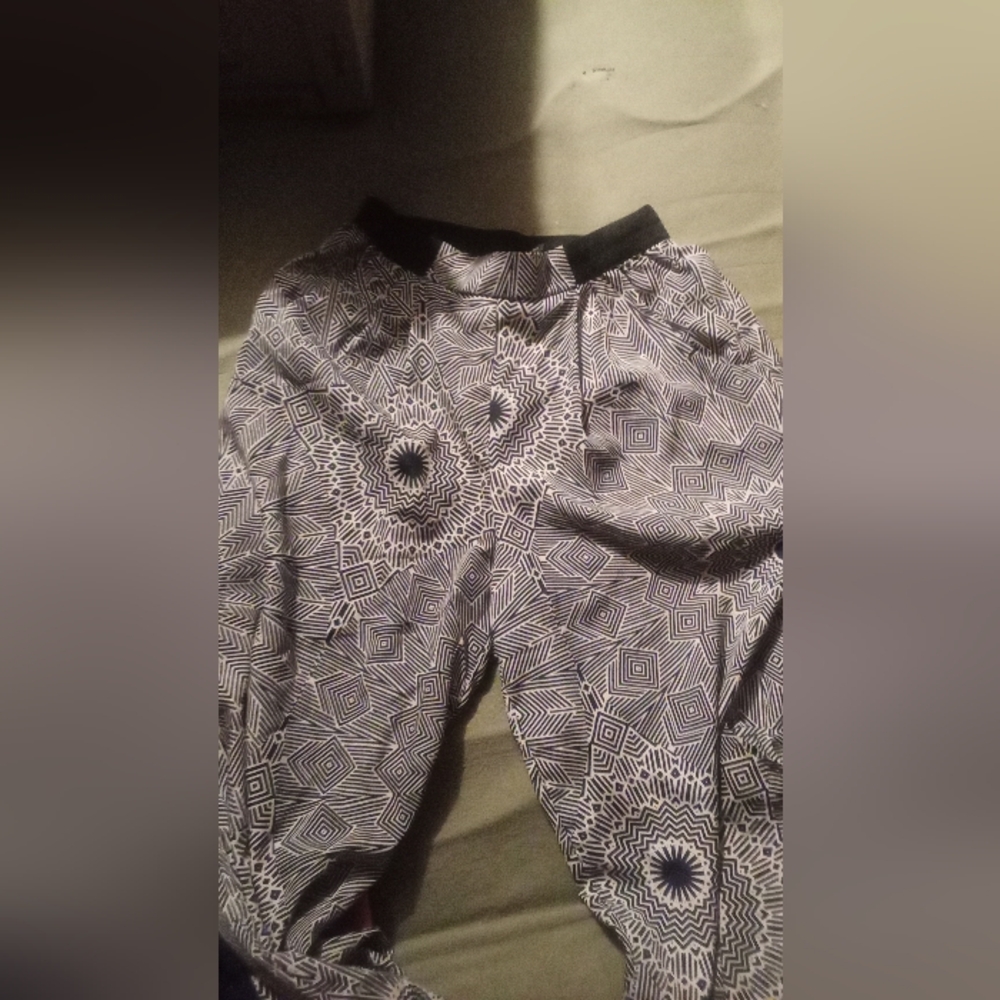 Fire los Angelas pants black & white size 5